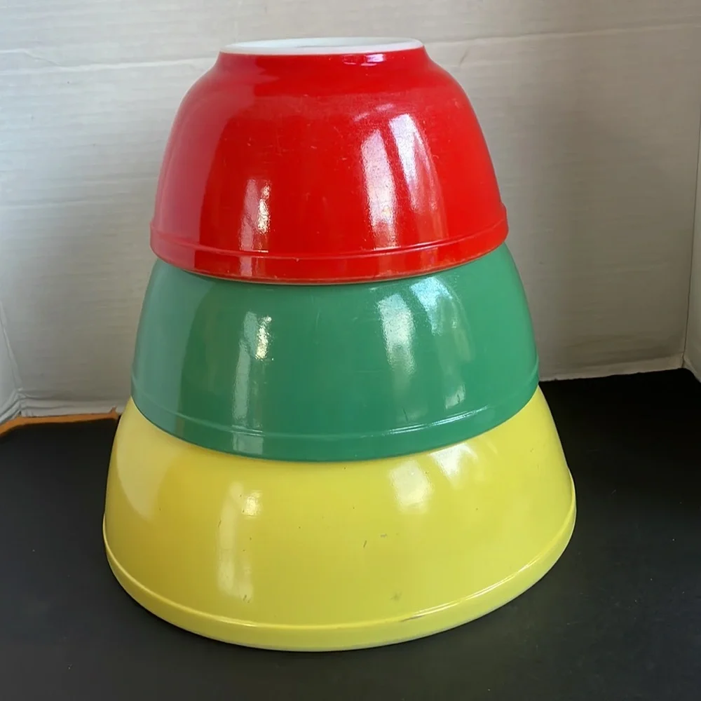 Vintage Pyrex Set 3 Primary Color Nesting Glass Mixing Bowls